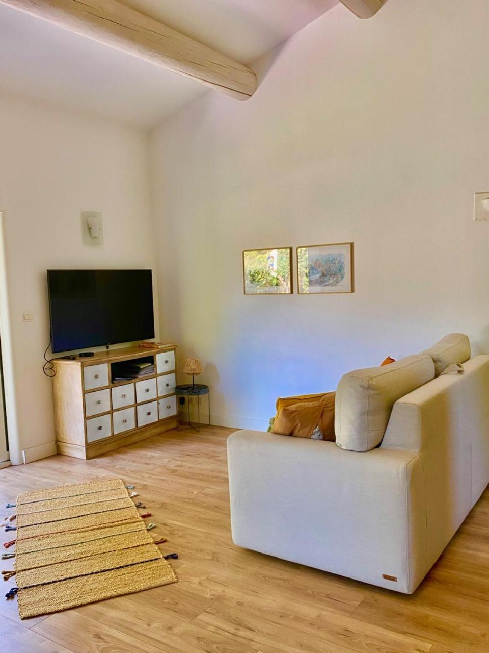 Apartment Neuf Et Au Calme Proche Avignon Althen-des-Paluds